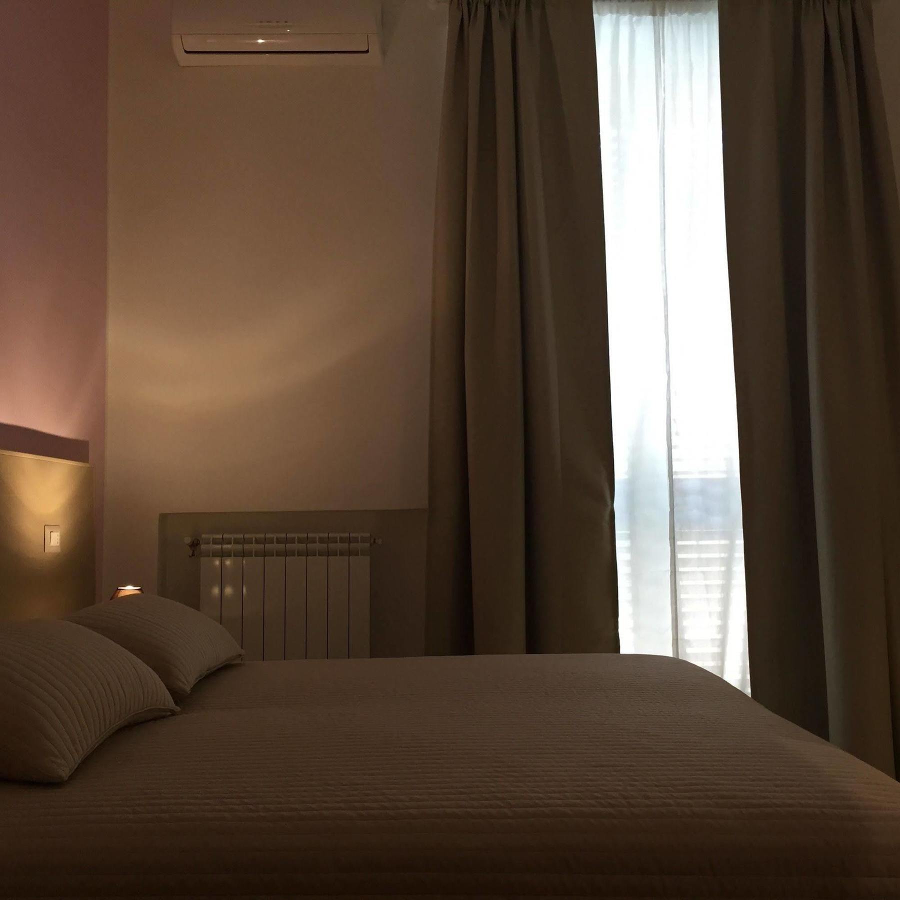 B&B Cairoli Messina Exteriör bild