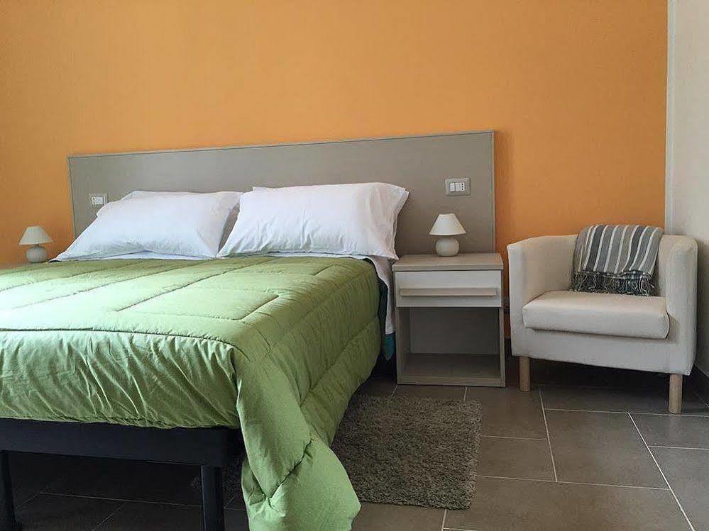 B&B Cairoli Messina Exteriör bild