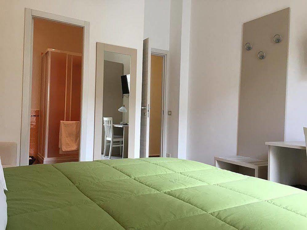 B&B Cairoli Messina Exteriör bild