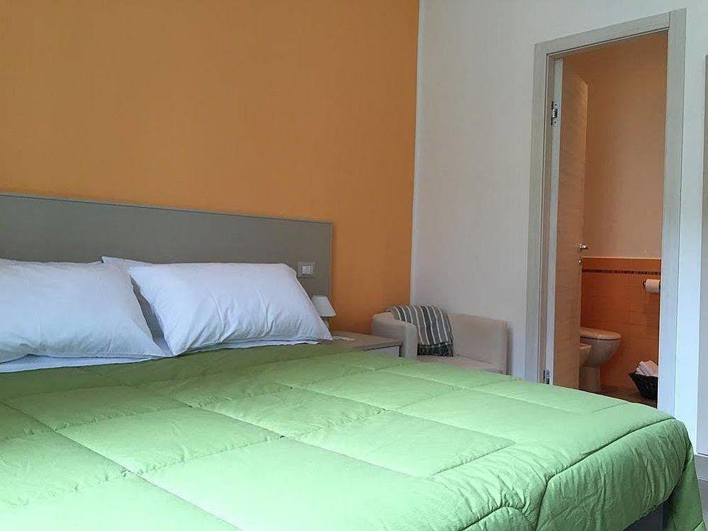 B&B Cairoli Messina Exteriör bild