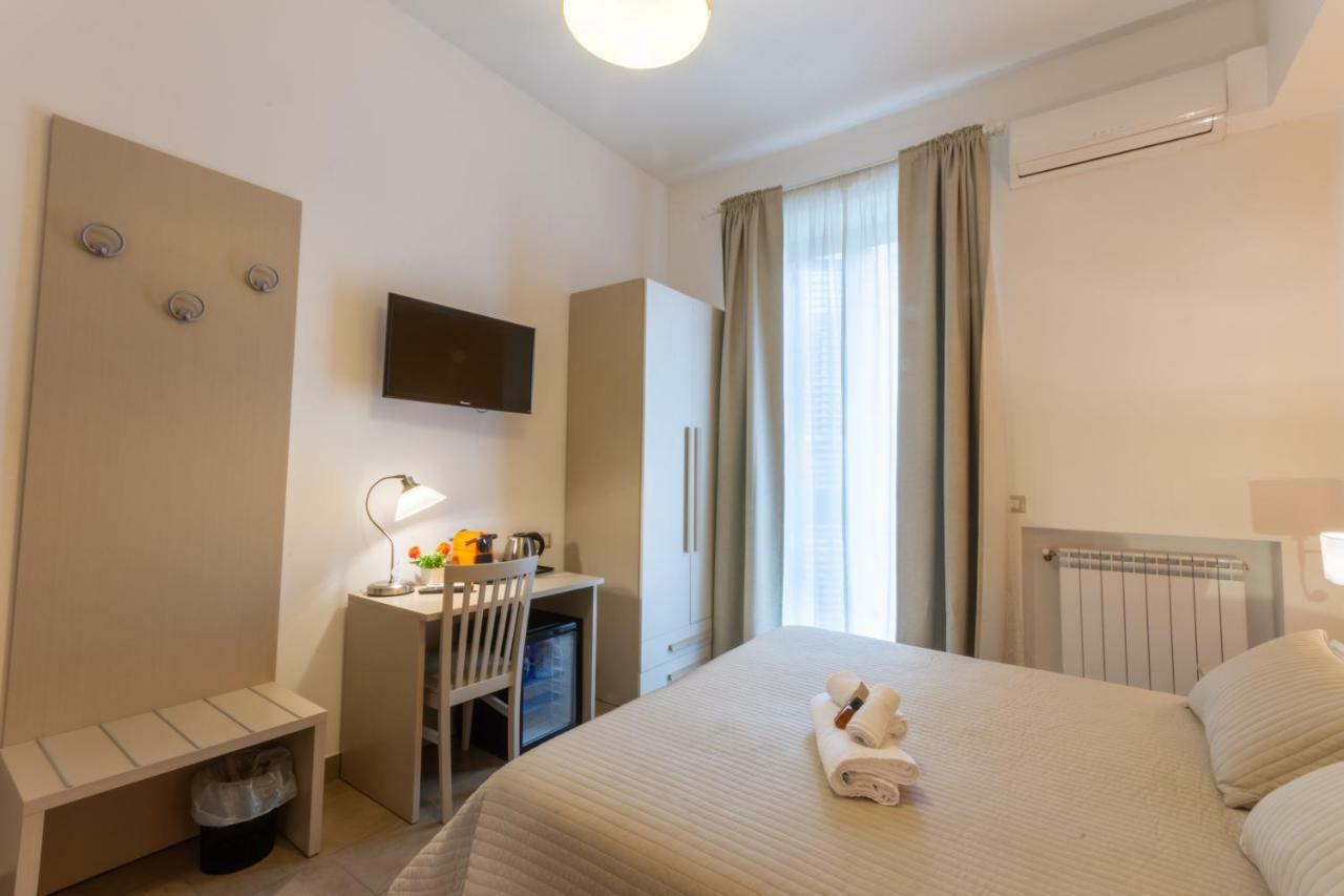 B&B Cairoli Messina Exteriör bild